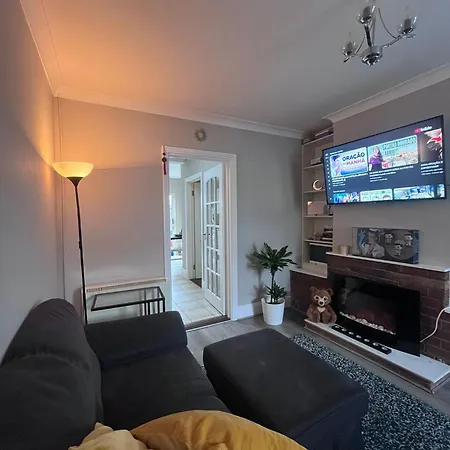 Hébergement de vacances Whole Private Flat - *